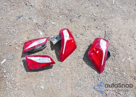 2020 Chevrolet Equinox Awd Lt 1.5L Turbo из США, поврежденный, VIN 2GNAXUEV2L6108862